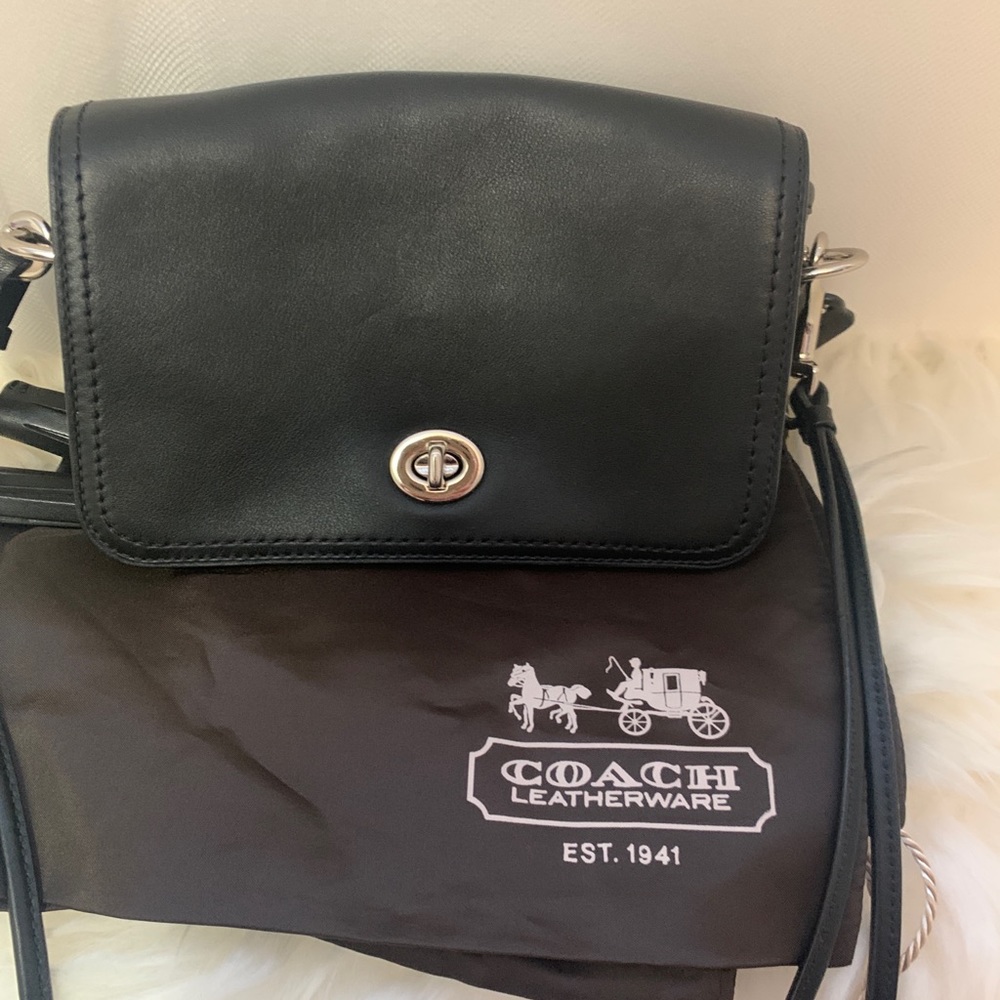❤️SOLD❤️ Coach all leather crossbody bag